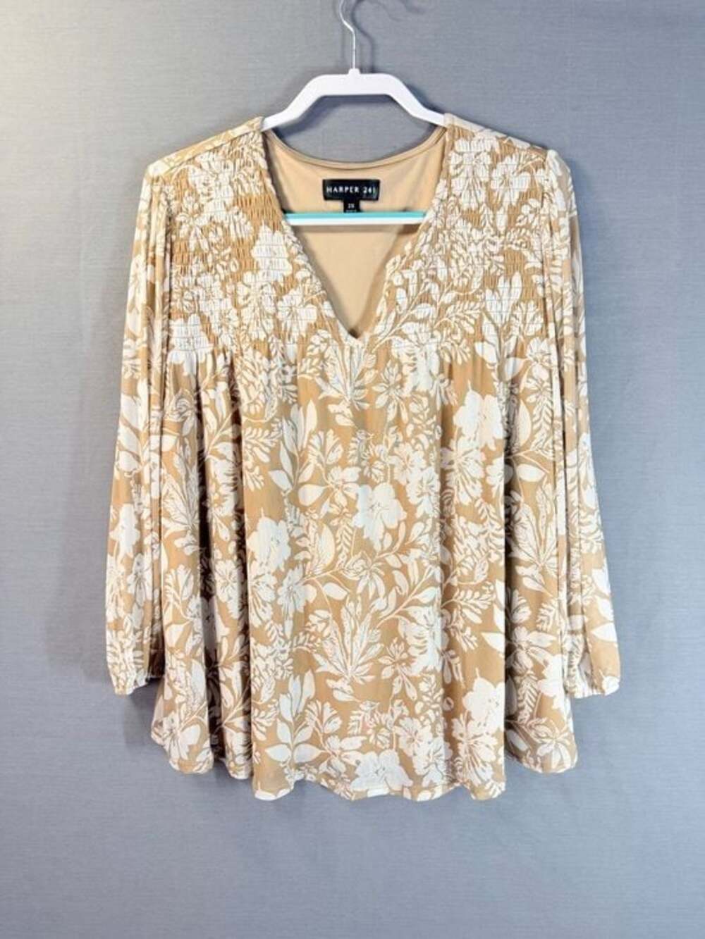 Harper 241 Plus Size 2X Floral Smocked V-Neck Blouse Long Sleeve Tan White Sz L